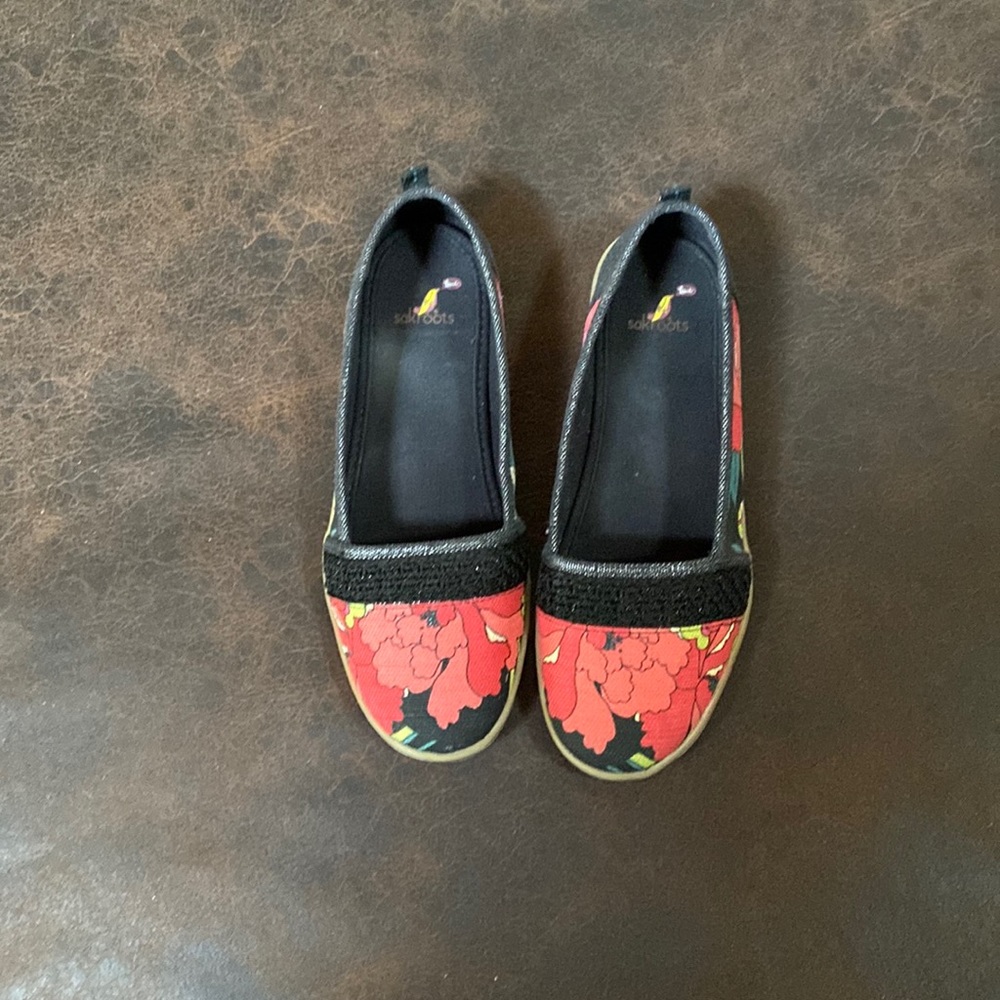 Loafers size 7 with pink flowers